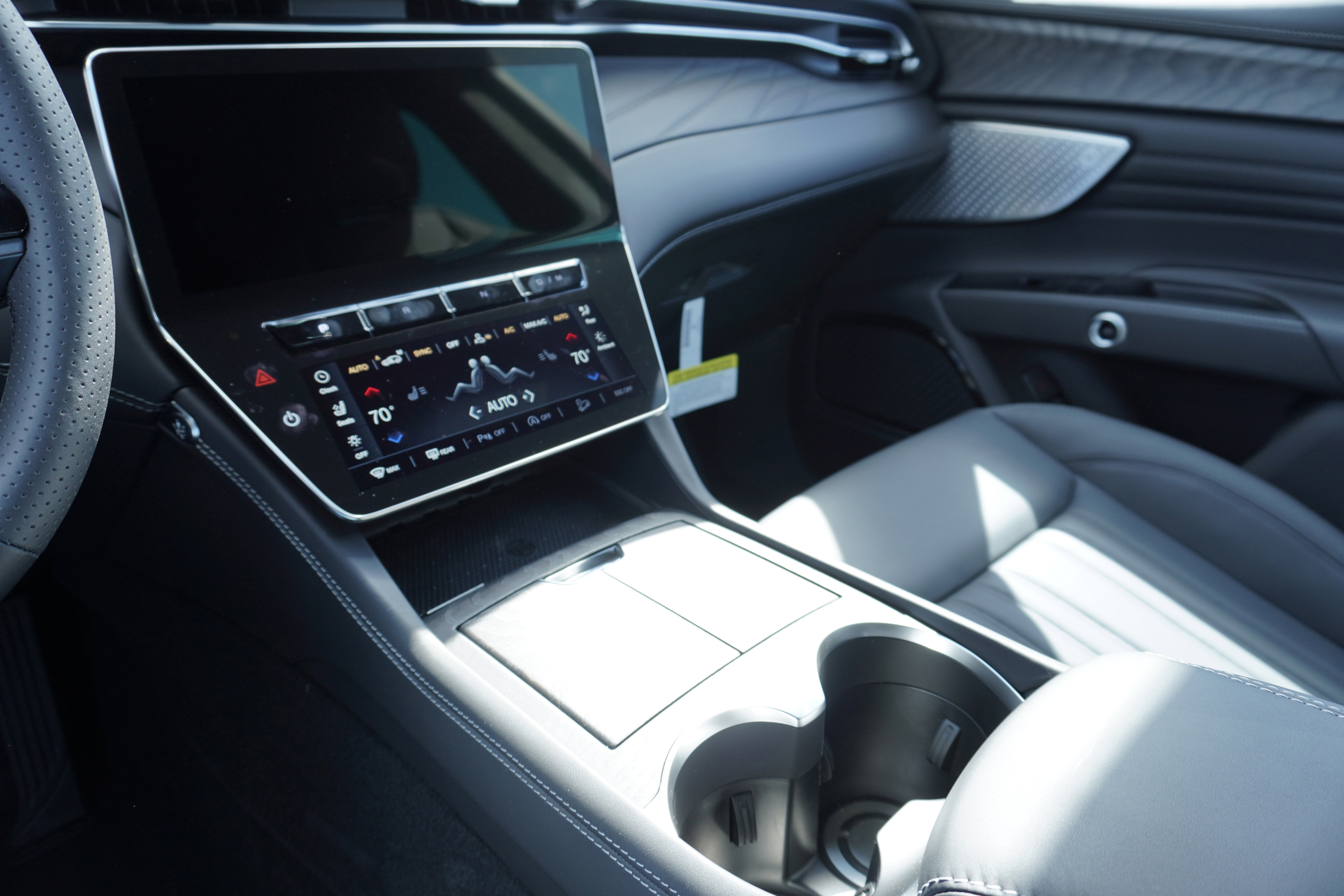 New 2025 Maserati Grecale Modena image 12