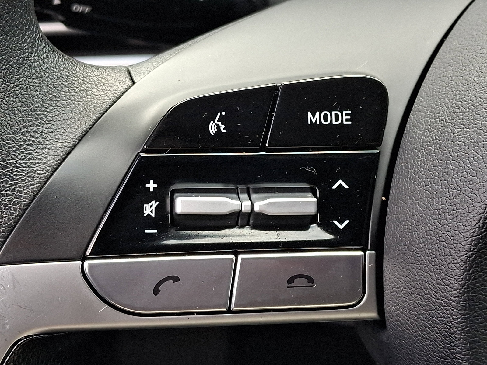 Used 2023 Hyundai Elantra SEL w/ Preferred Accessory Package image 21