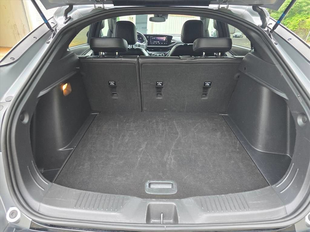 Used 2025 Buick Envista Sport Touring FWD image 28