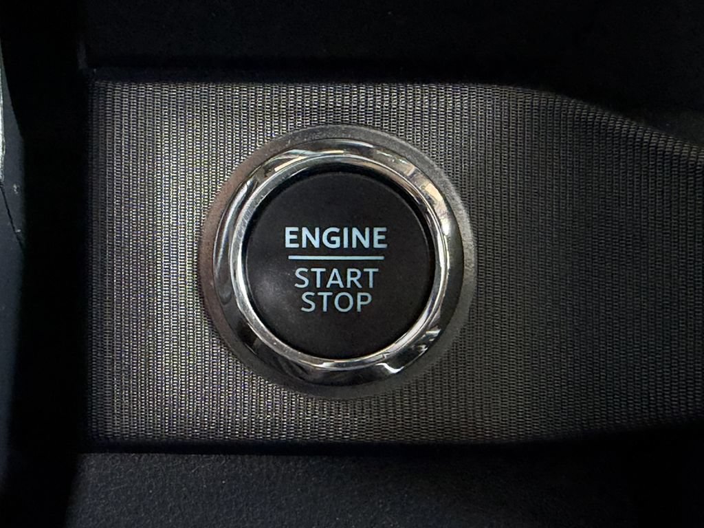 Used 2025 Ford F350 Platinum AWD/4WD image 23