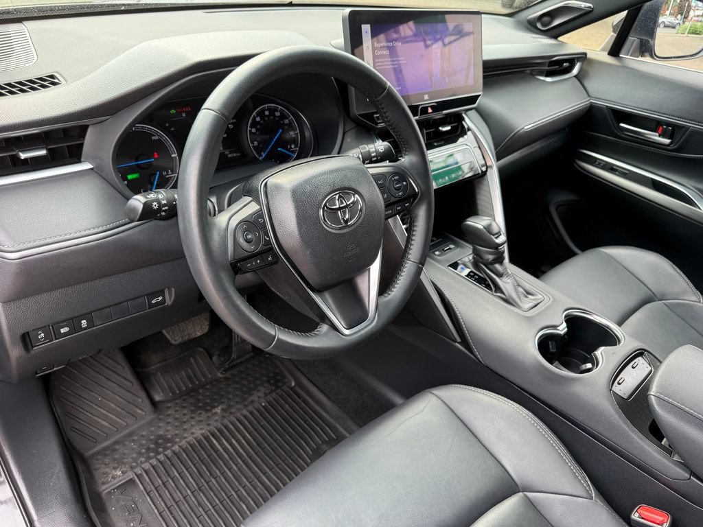 Certified 2024 Toyota Venza XLE AWD/4WD image 14