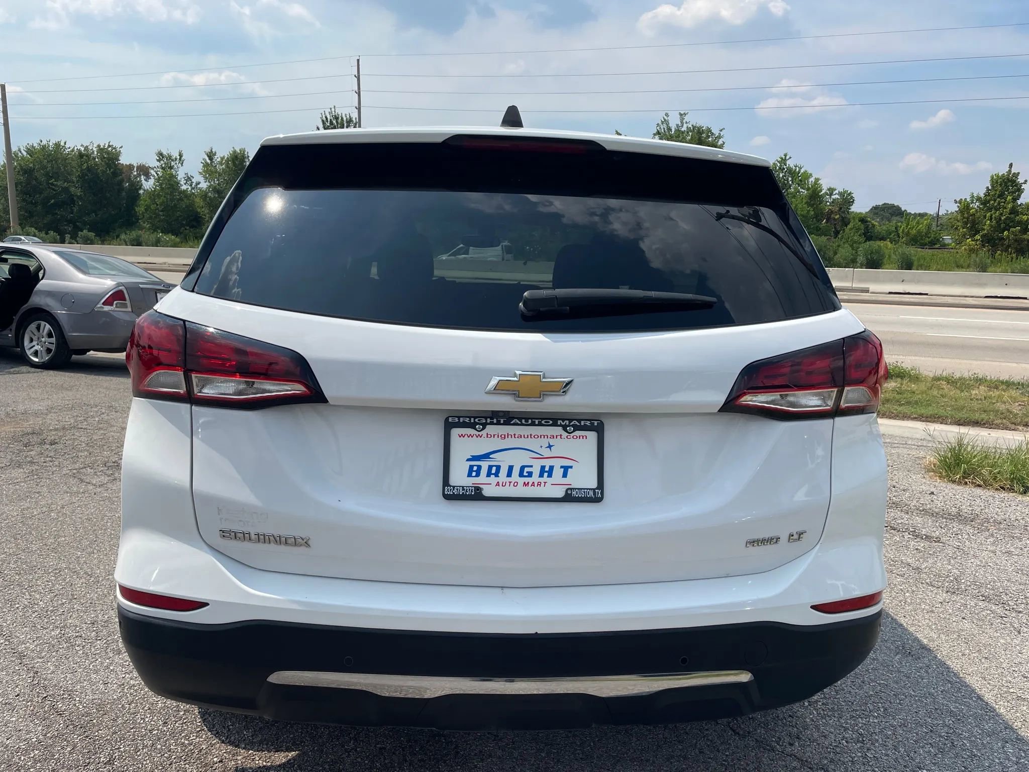 Used 2022 Chevrolet Equinox LT image 3