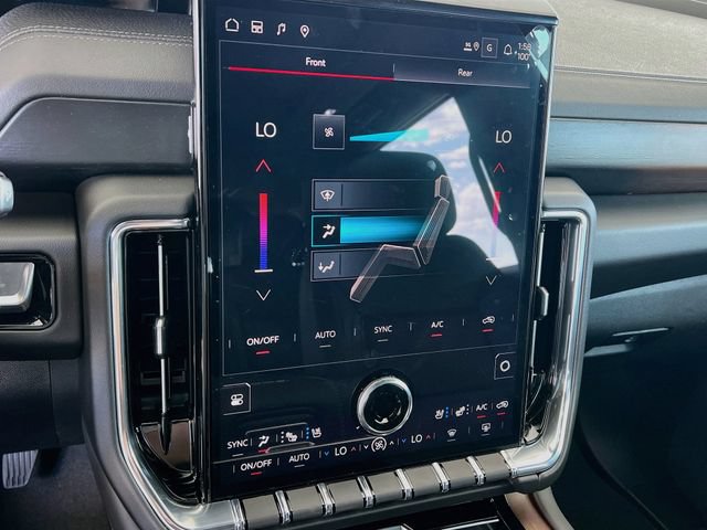 New 2026 GMC Yukon Denali w/ Denali Reserve Package AWD/4WD image 11