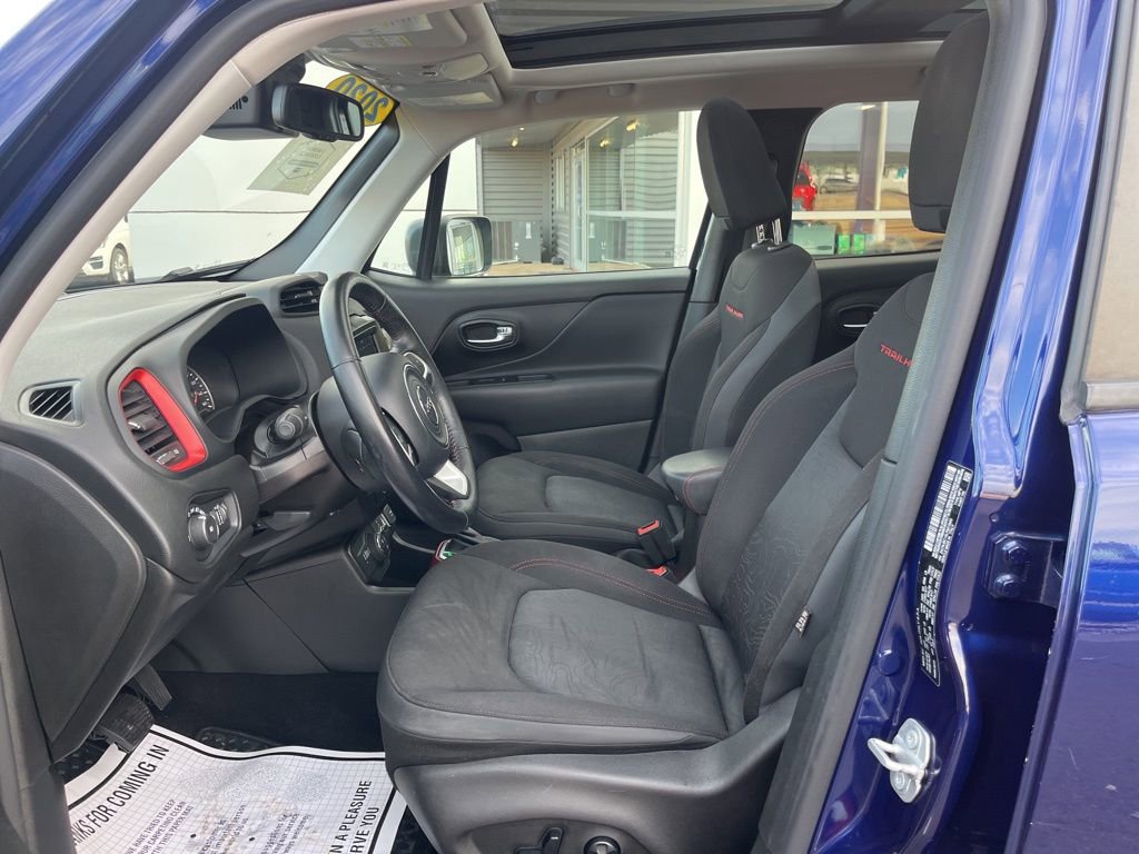 Used 2020 Jeep Renegade Trailhawk w/ Cold Weather Group AWD/4WD image 12