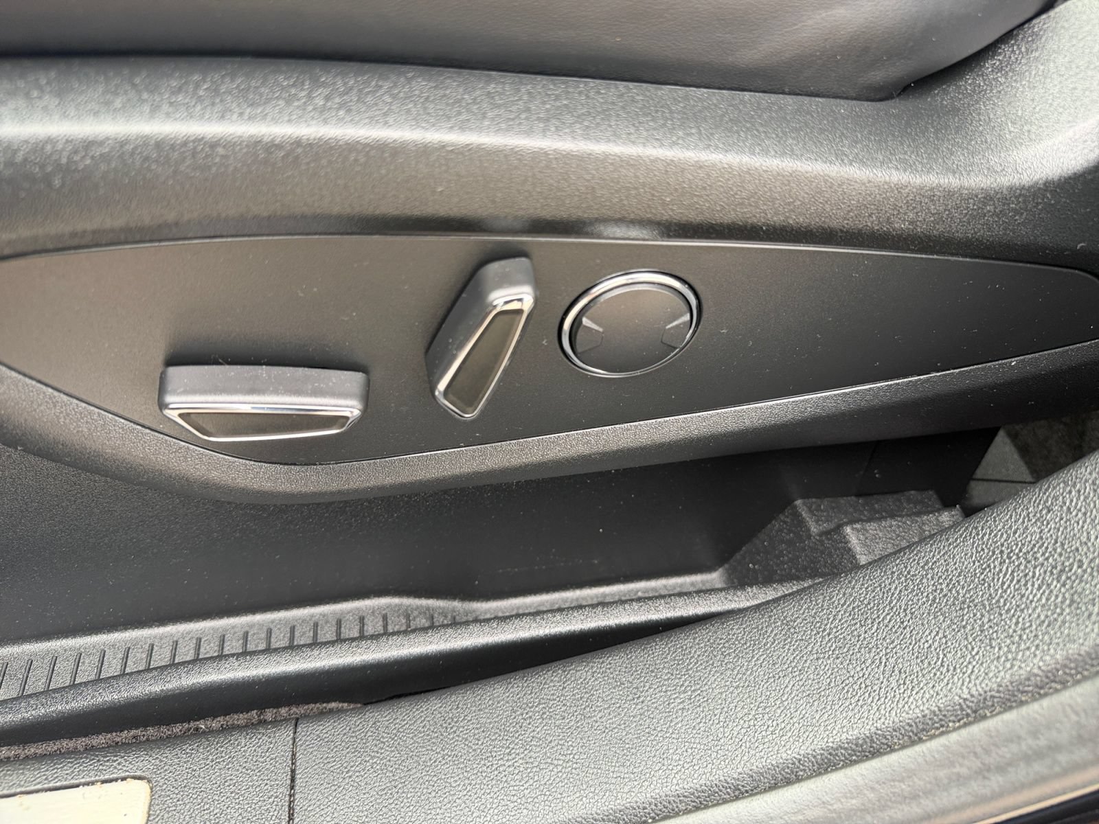 Used 2018 Lincoln MKX Reserve AWD/4WD image 20