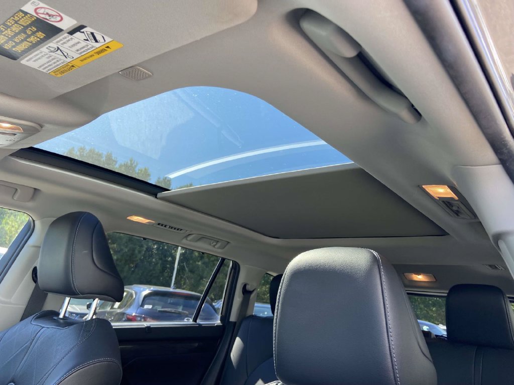 Used 2020 Toyota Highlander Platinum AWD/4WD image 18