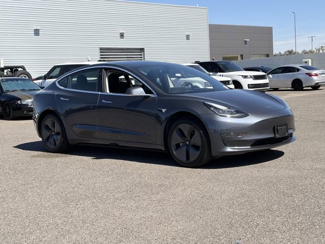 Used 2019 Tesla Model 3 Standard Range image 4