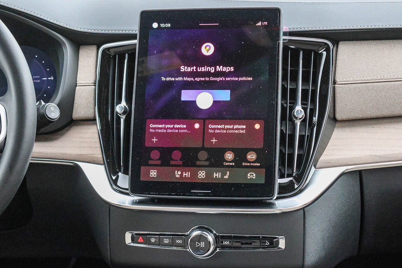 New 2026 Volvo XC90 T8 Plus w/ Protection Package Premier image 23