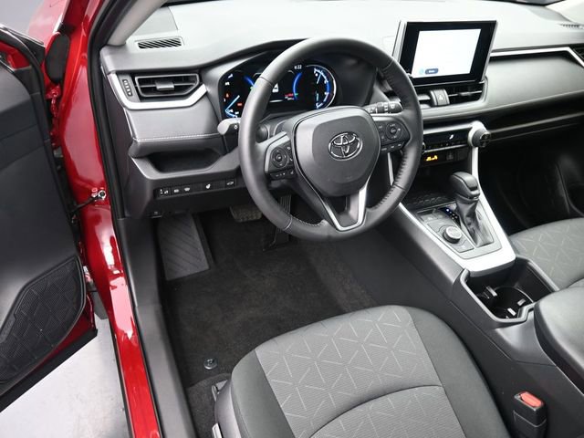 Used 2025 Toyota RAV4 XLE w/ Convenience Package image 17