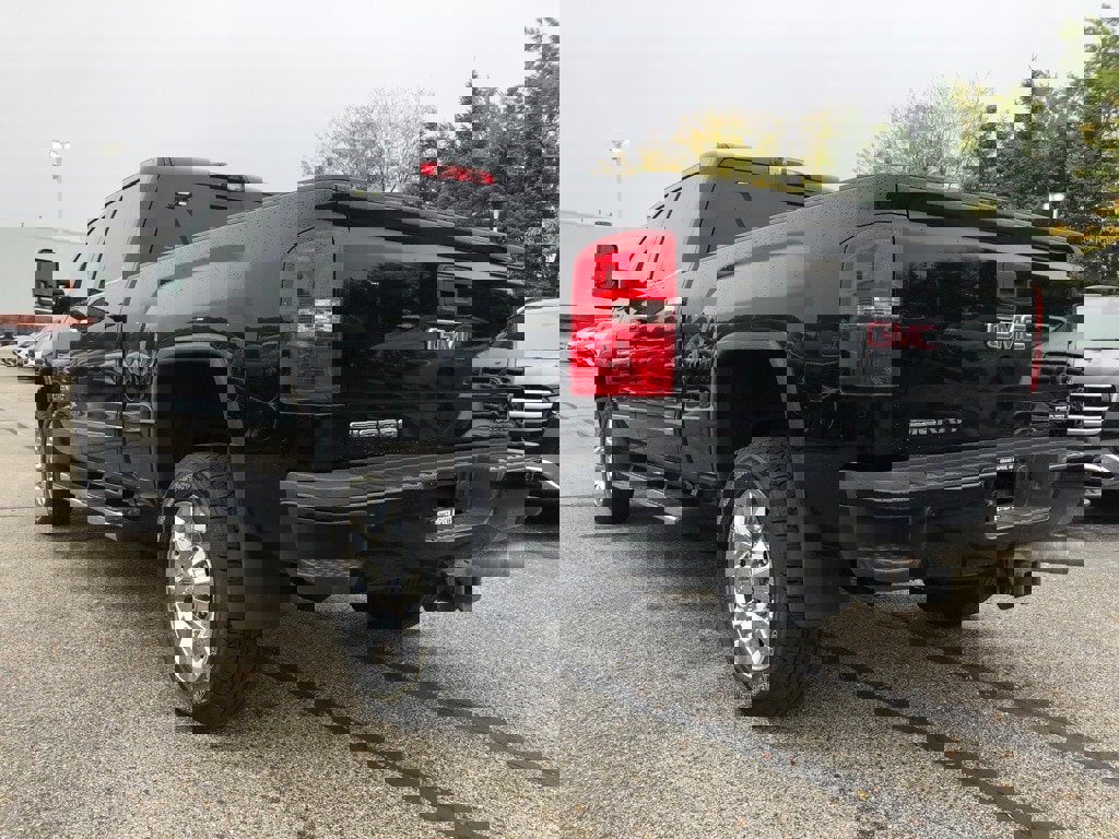 Used 2016 GMC Sierra 2500 Denali w/ Driver Alert Package image 4