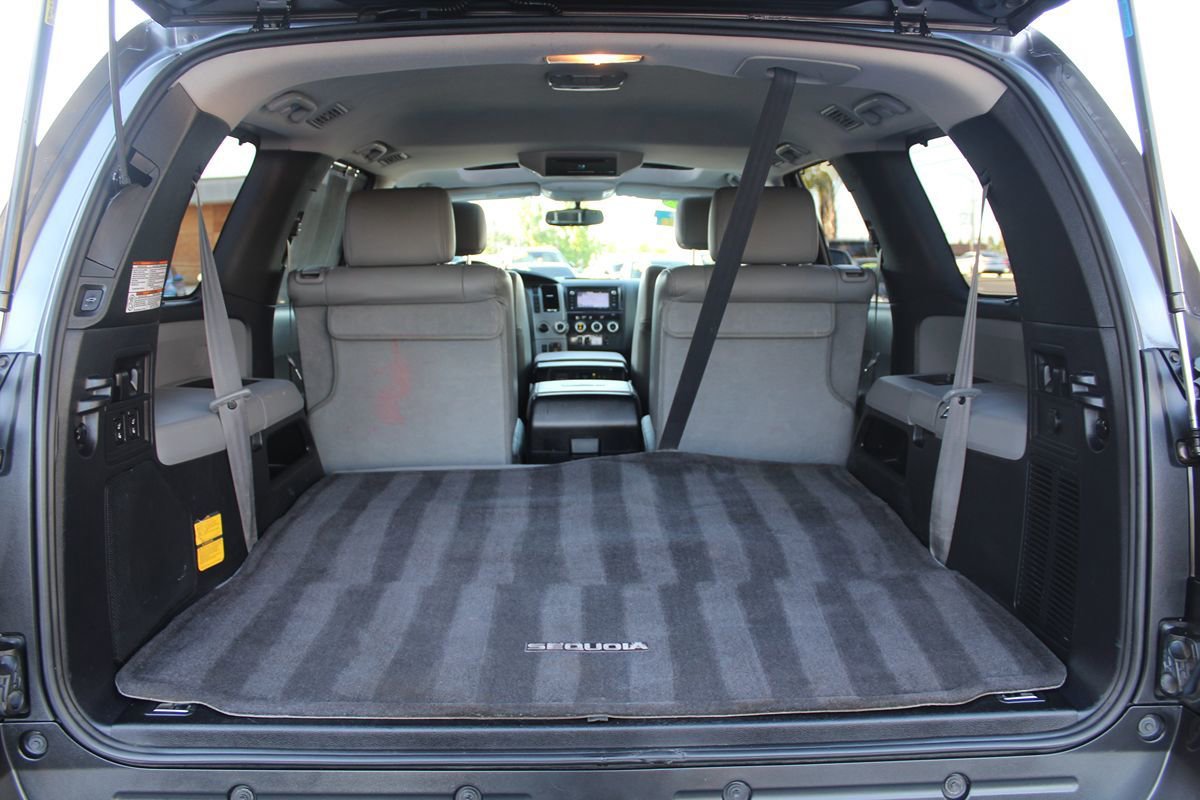 Used 2014 Toyota Sequoia Platinum AWD/4WD image 39