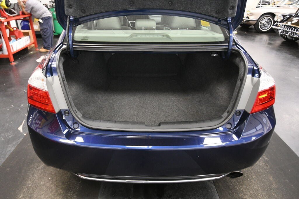 Used 2024 Subaru Crosstrek 2.0i Premium AWD/4WD image 25