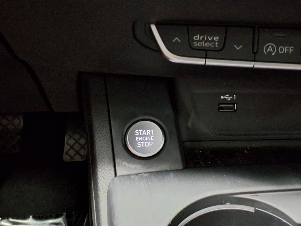 Used 2019 Audi A4 2.0T Premium w/ Convenience Package image 27