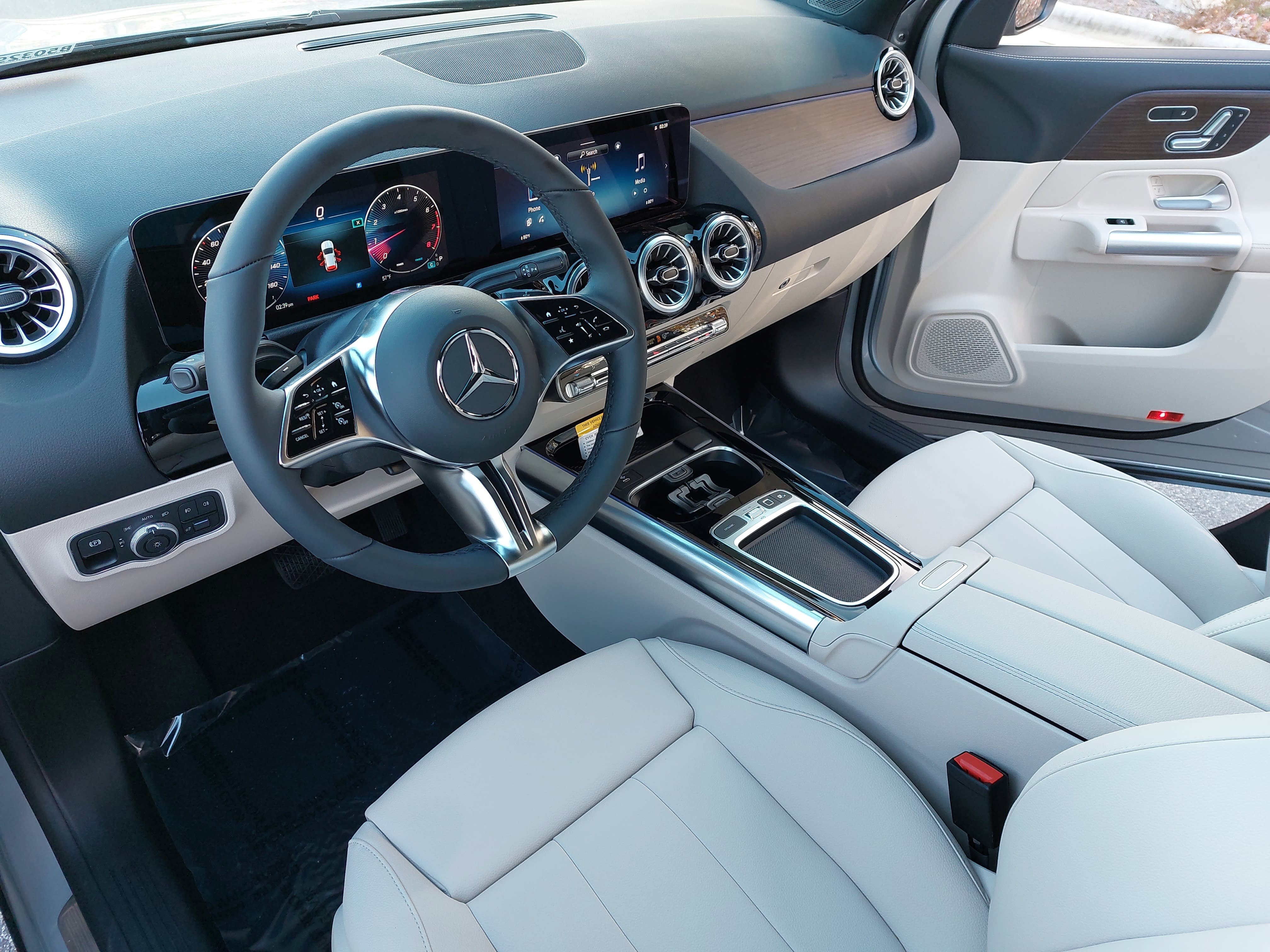 Certified 2025 Mercedes-Benz GLA 250 image 17