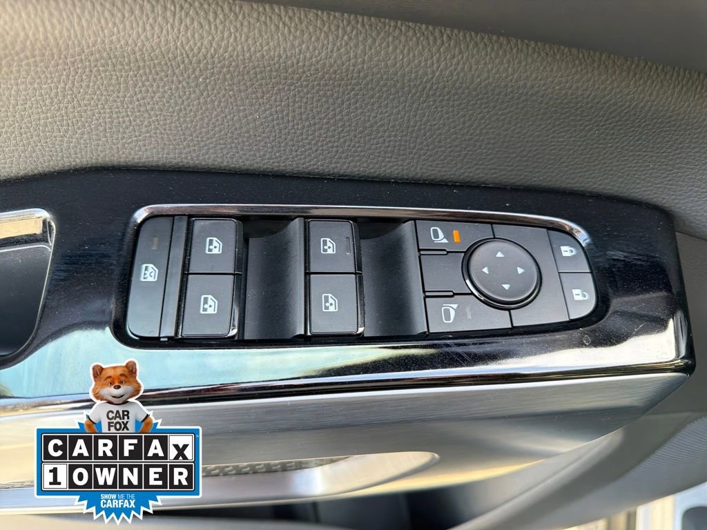 Used 2024 Nissan Pathfinder SL FWD image 29