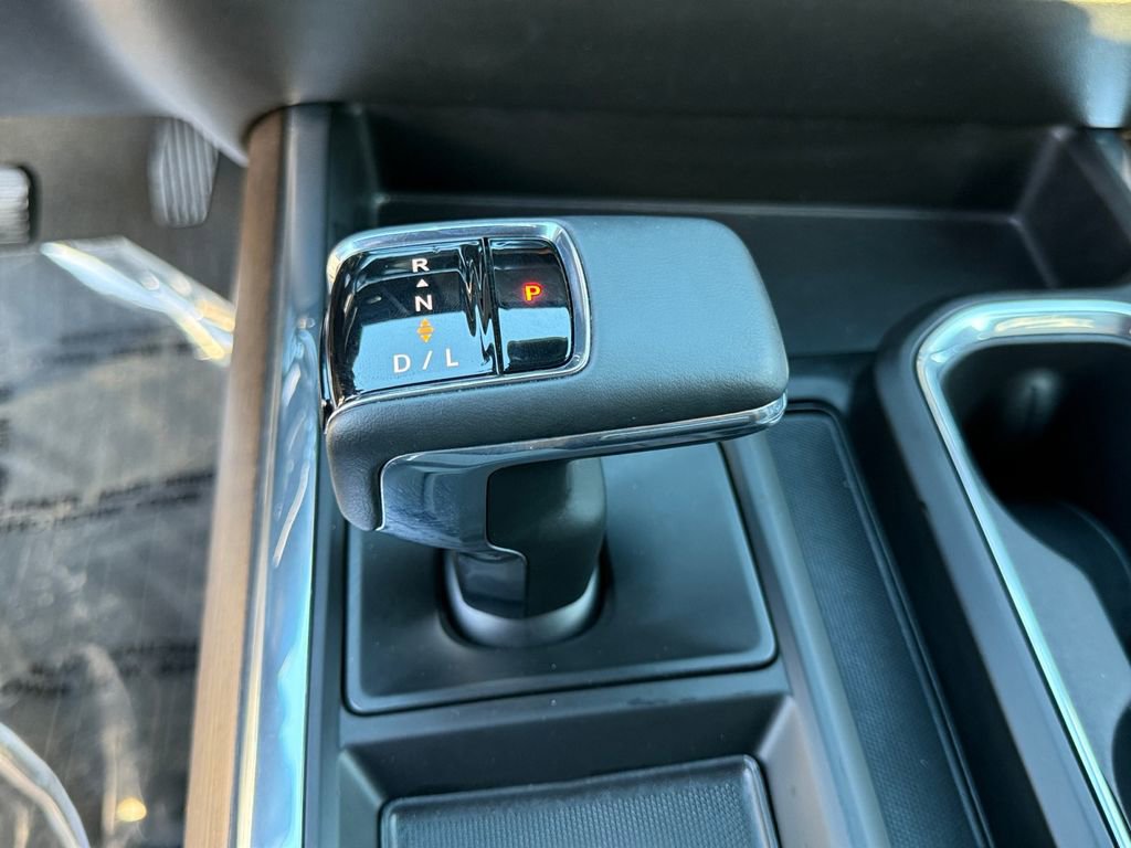 Used 2023 Chevrolet Silverado 1500 High Country w/ Z71 Off-Road Package image 18