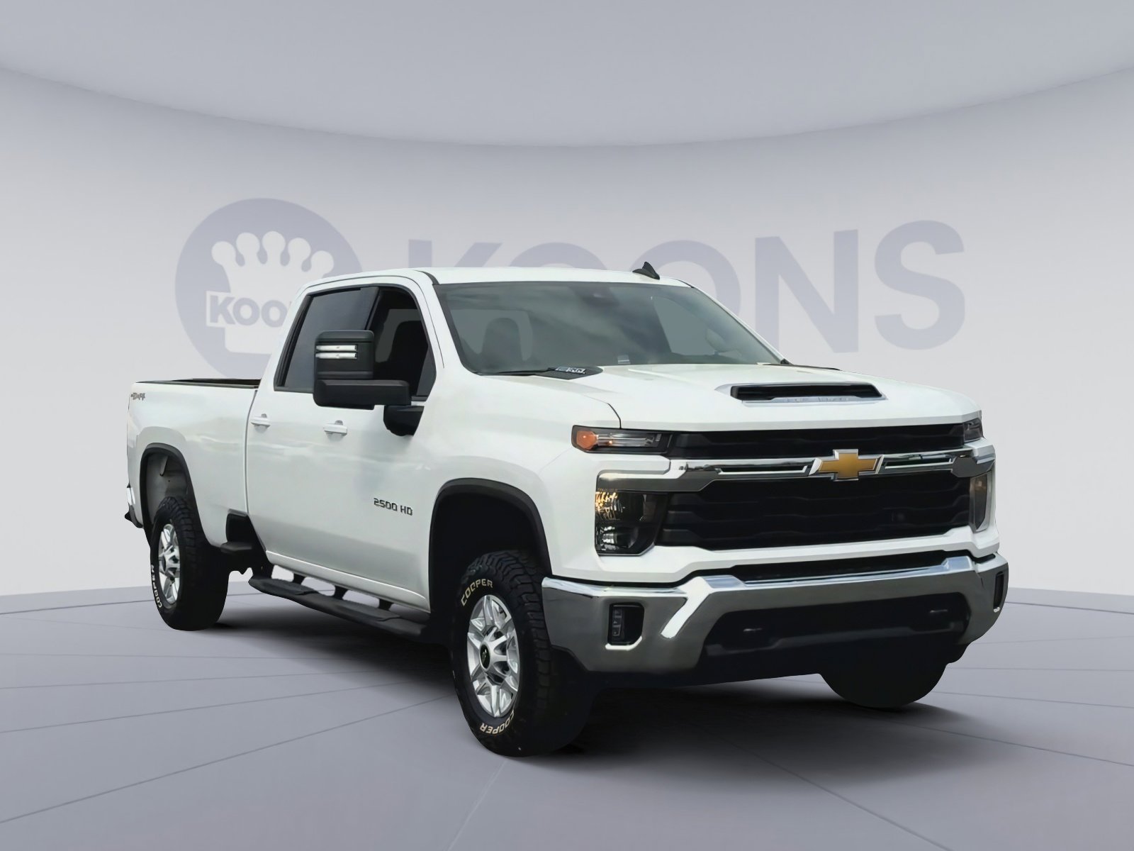 Used 2025 Chevrolet Silverado 2500 LT w/ Convenience Package AWD/4WD image 5