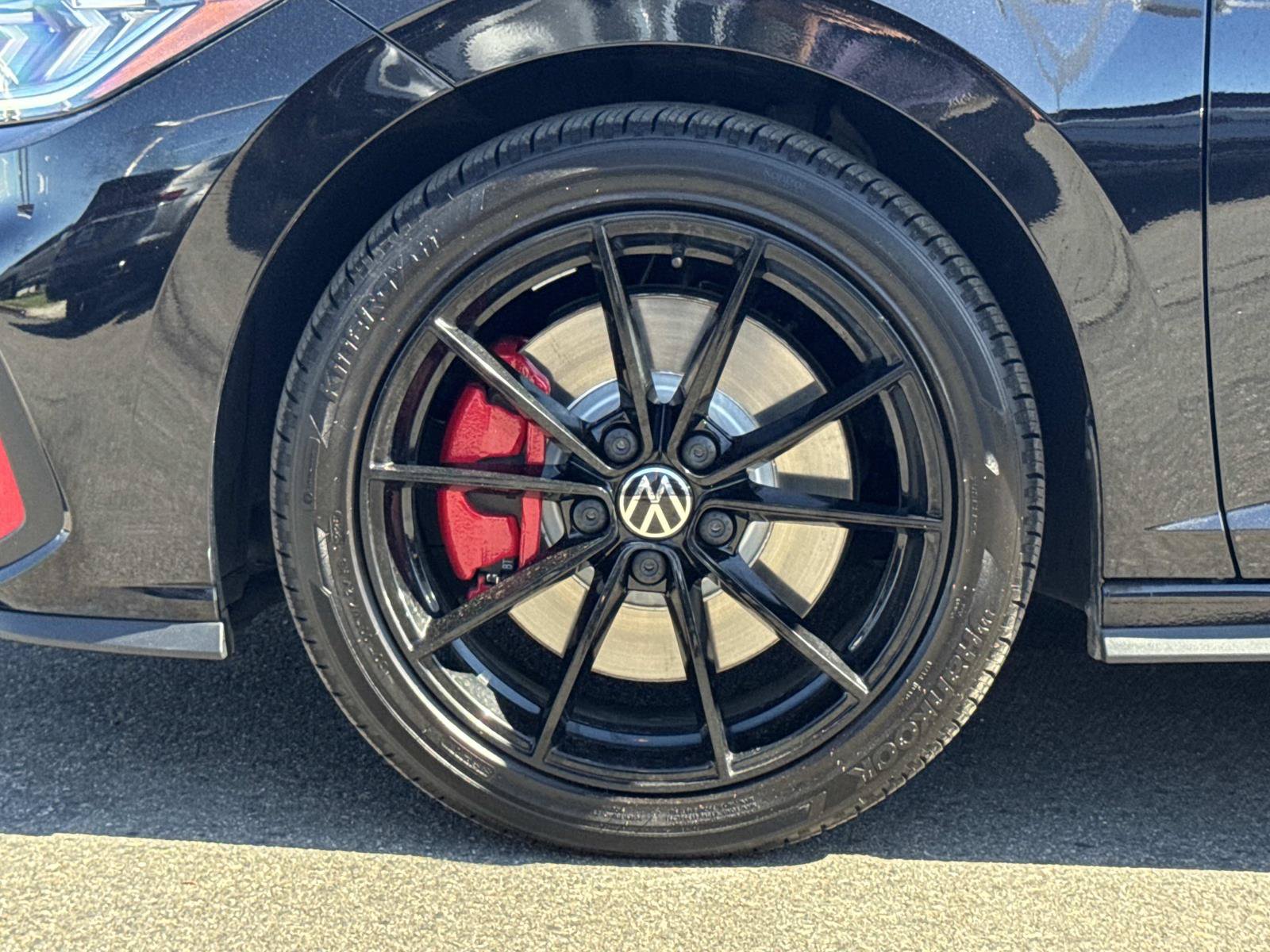 Certified 2025 Volkswagen Jetta GLI Autobahn w/ GLI Black Package FWD image 34