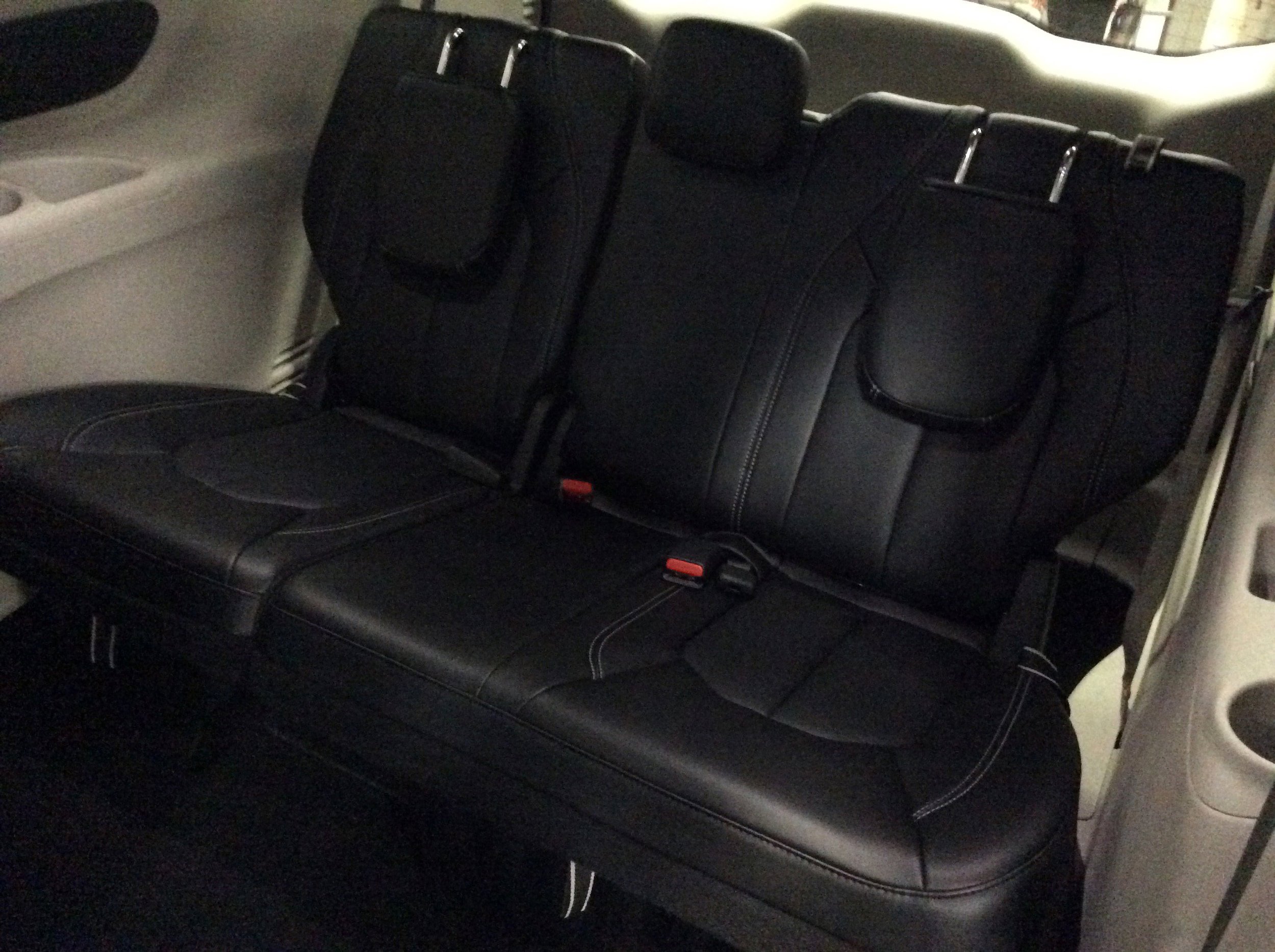 Used 2024 Chrysler Pacifica Touring-L image 36