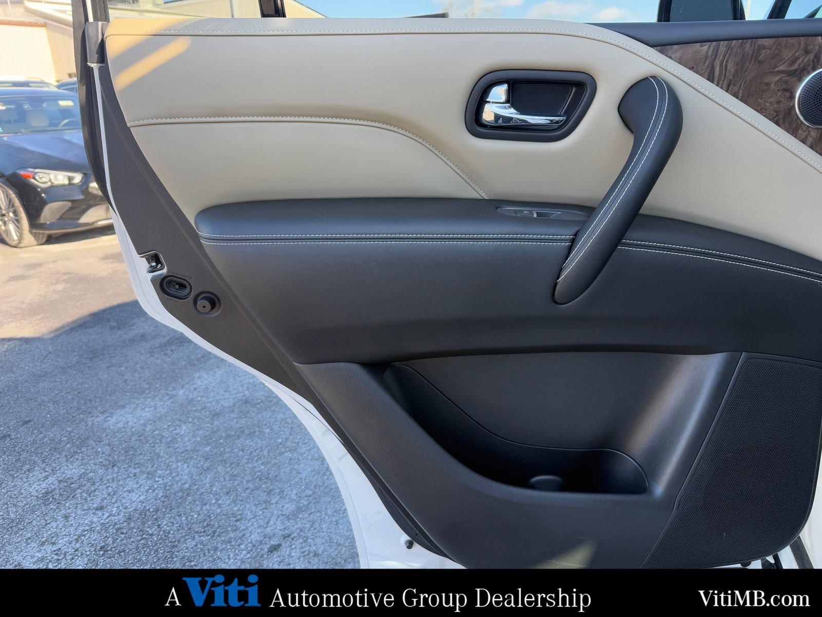 Used 2023 INFINITI QX80 Premium Select w/ Cargo Package image 20