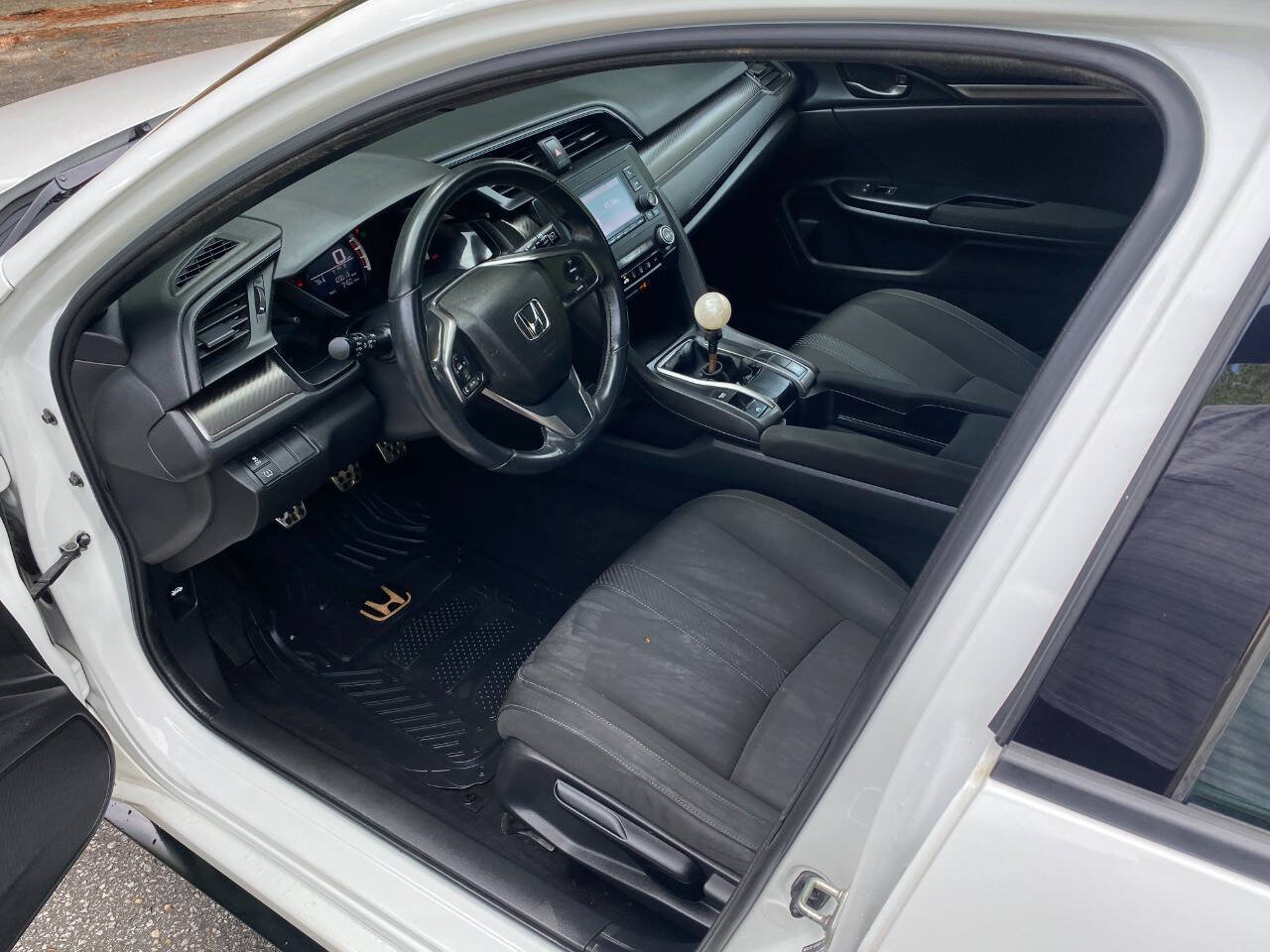 Used 2017 Honda Civic Sport image 12