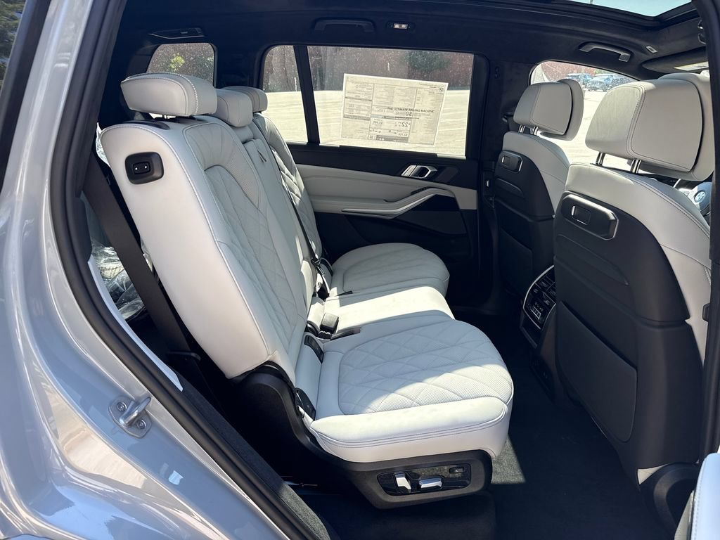 New 2027 BMW X7 xDrive40i w/ M Sport Package AWD/4WD image 29