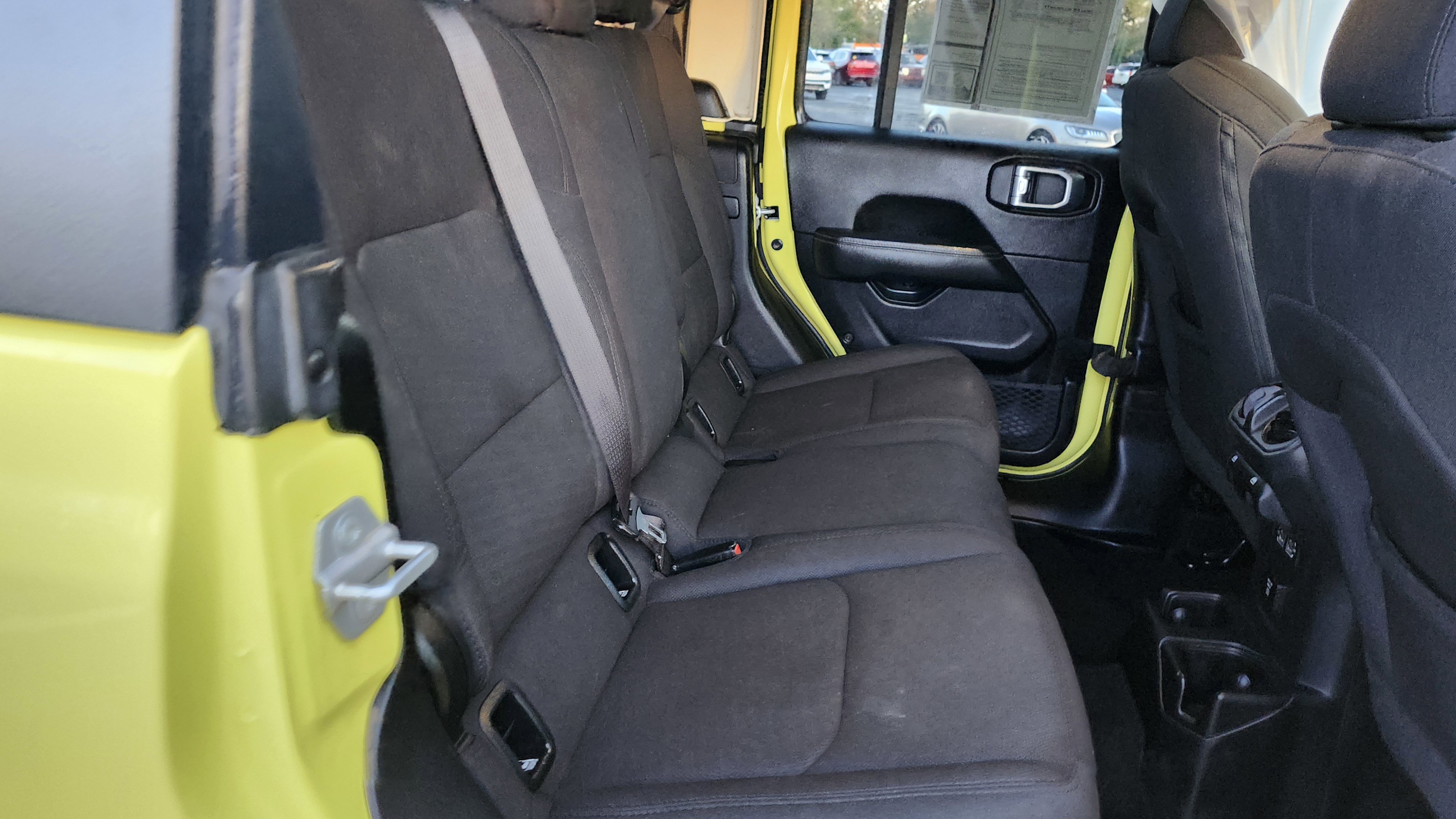 Used 2023 Jeep Gladiator Overland w/ Cold Weather Group image 13