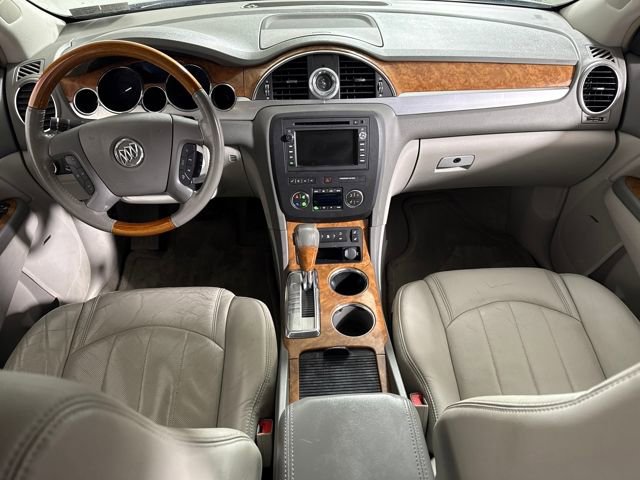 Used 2010 Buick Enclave CXL image 25