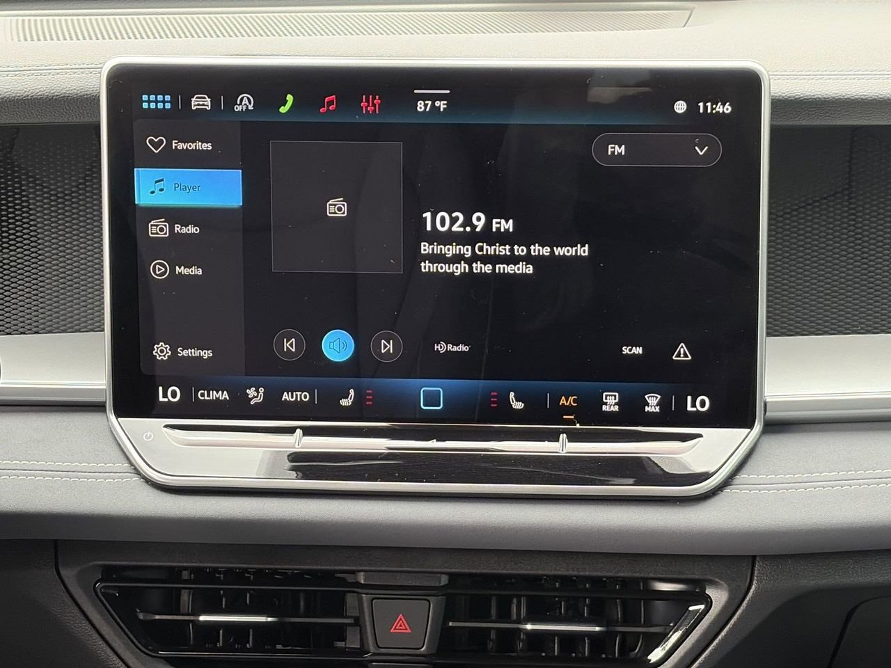 New 2026 Volkswagen Tiguan SE R-Line image 22