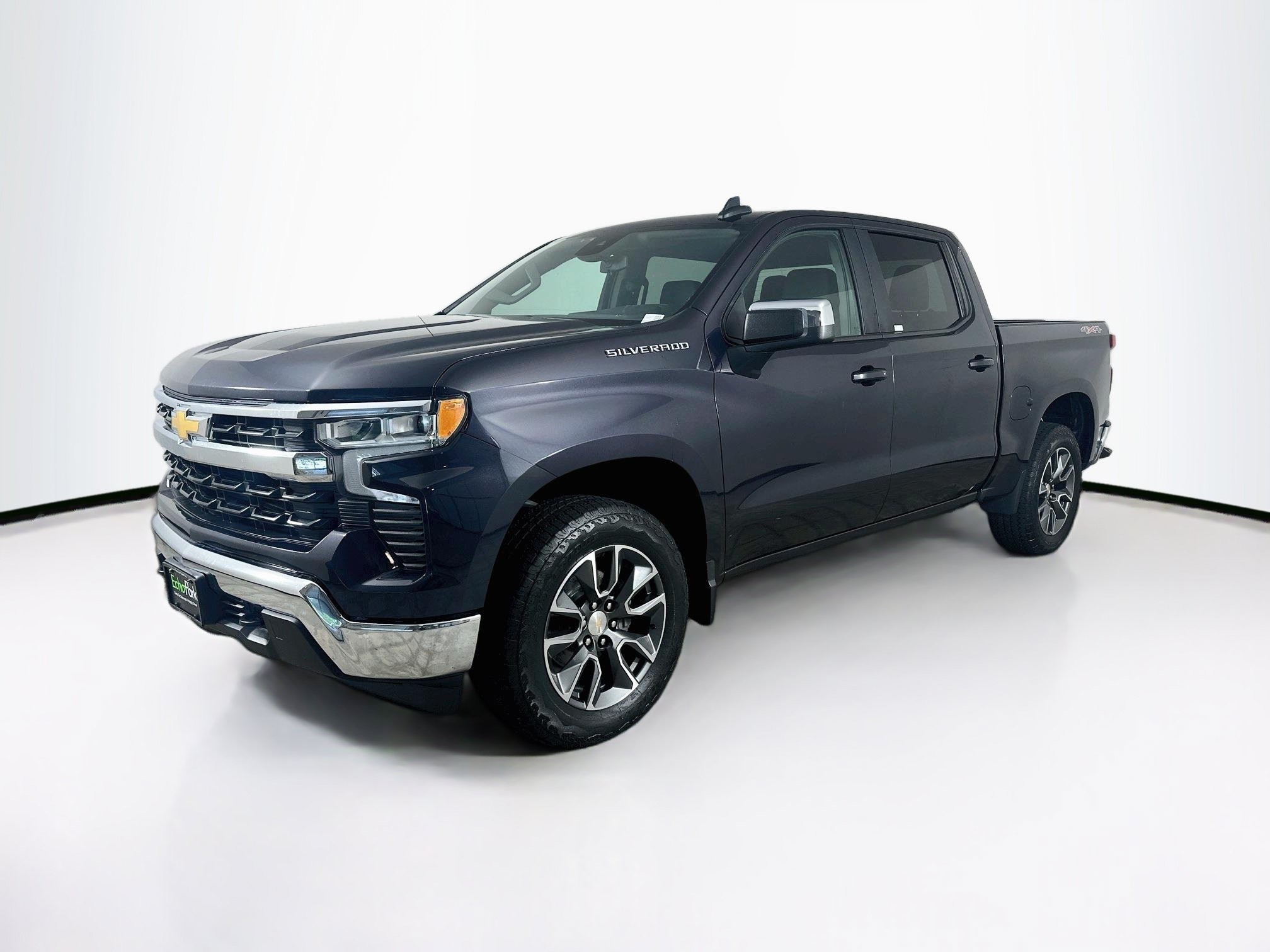 Used 2023 Chevrolet Silverado 1500 LT AWD/4WD image 3