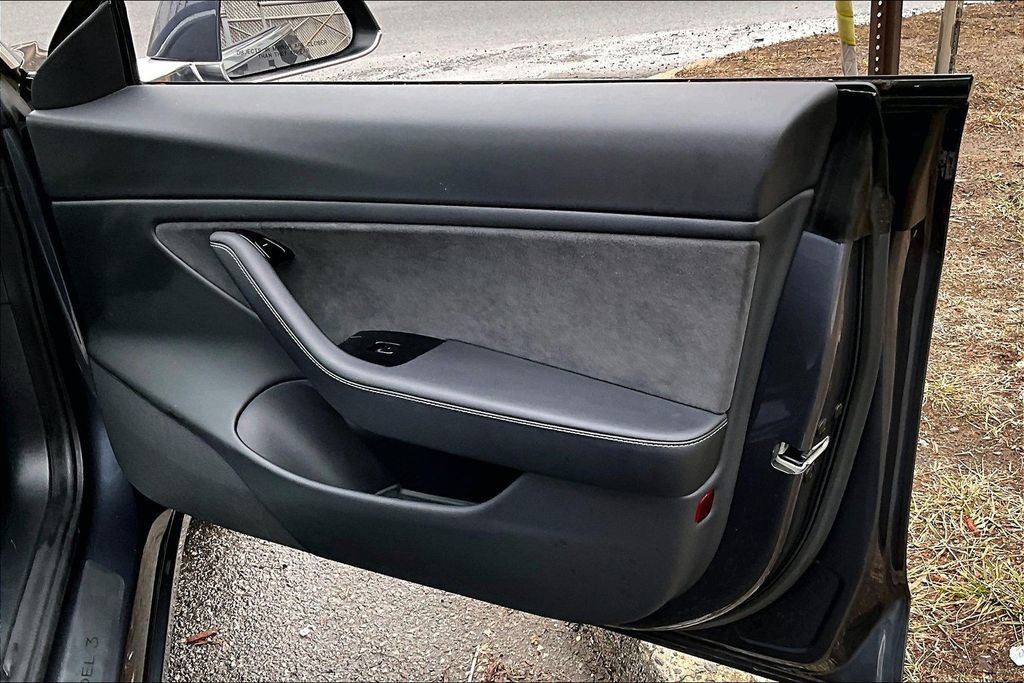 Used 2020 Tesla Model 3 Long Range image 28