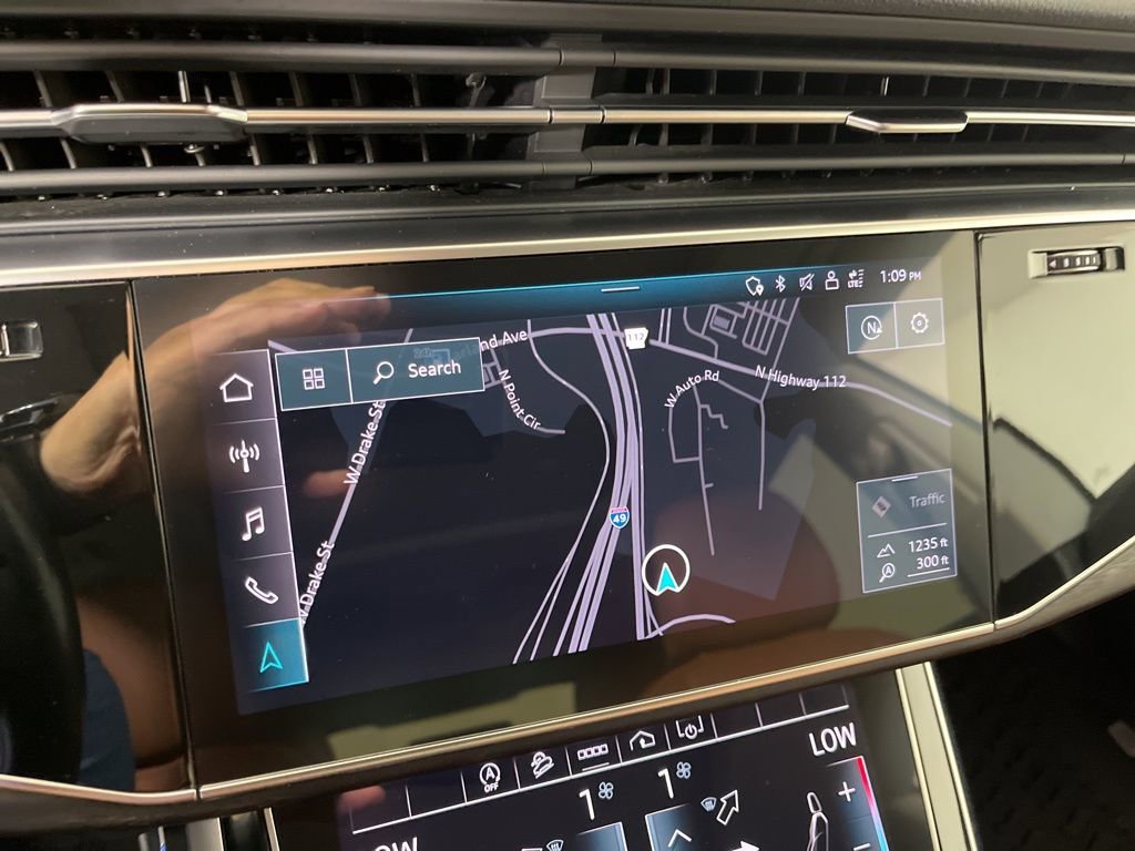 Used 2021 Audi Q8 Premium Plus w/ Premium Plus Package image 32