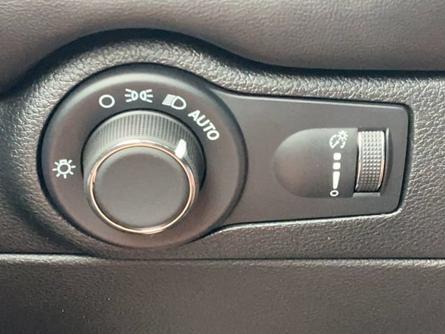 Used 2025 Dodge Durango GT AWD/4WD image 27