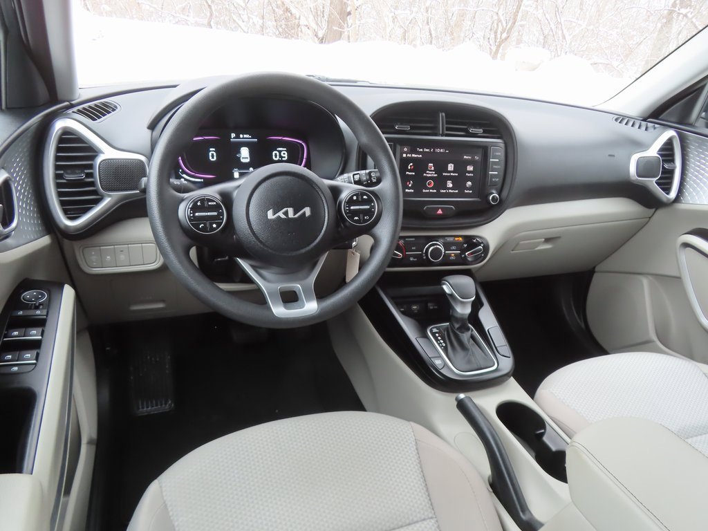 Certified 2023 Kia Soul LX image 4