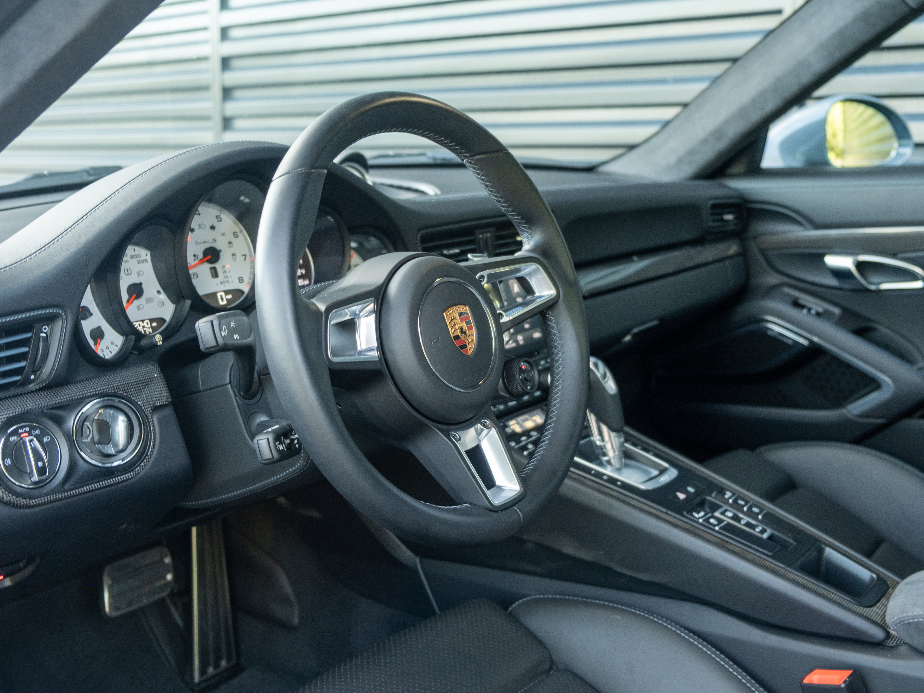 Certified 2019 Porsche 911 Turbo S AWD/4WD image 4
