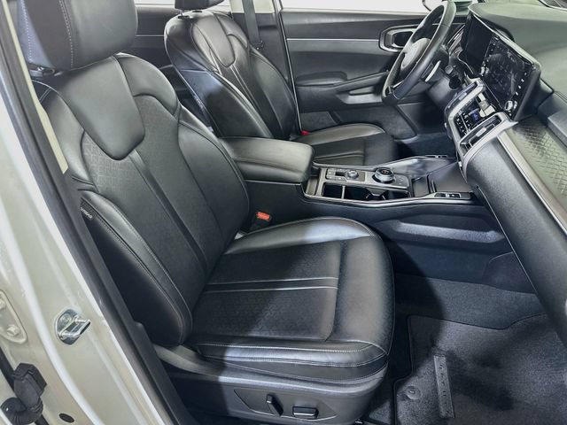 Used 2023 Kia Sorento EX AWD/4WD image 11