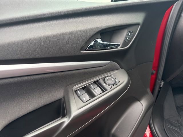 Used 2022 Chevrolet Bolt EUV LT w/ Comfort Package image 18