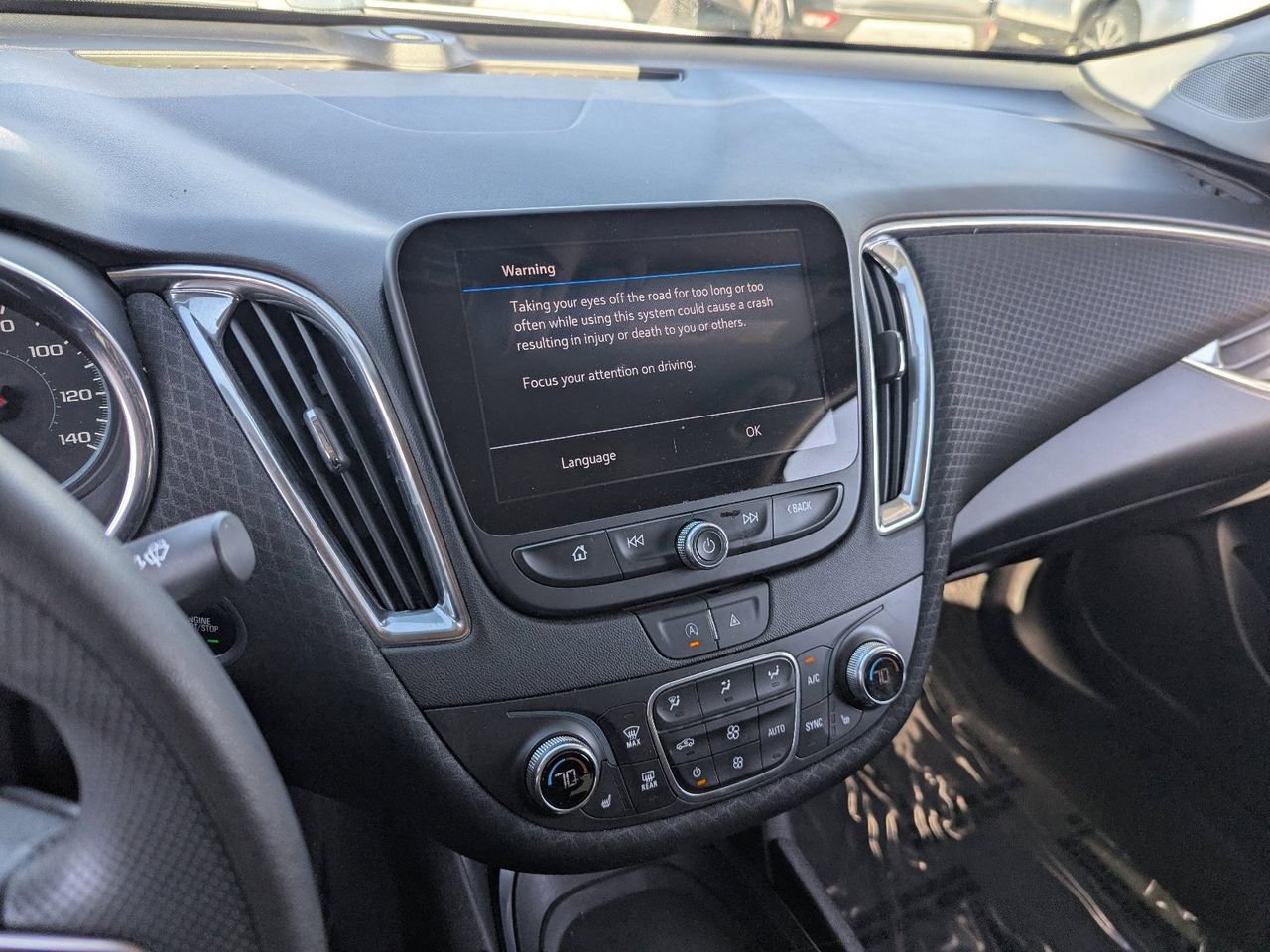 Used 2020 Chevrolet Malibu LT FWD image 21