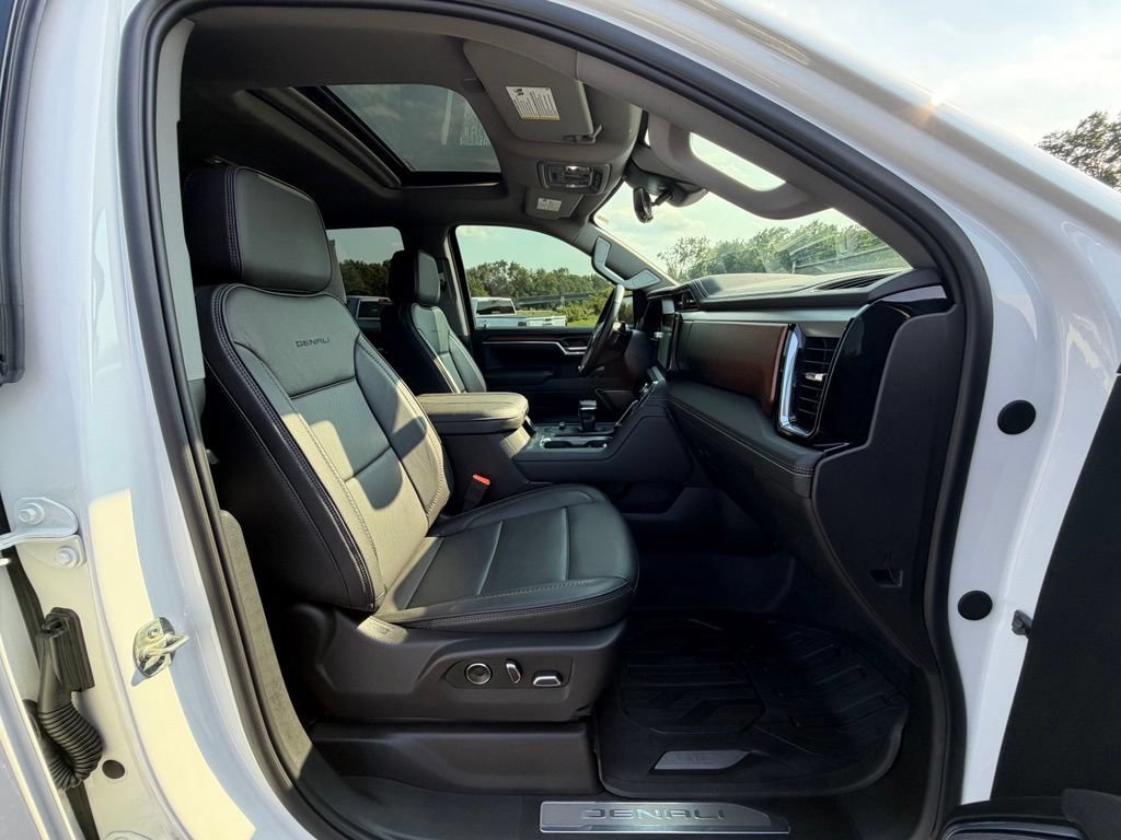 Used 2025 GMC Sierra 1500 Denali w/ Denali Reserve Package AWD/4WD image 24