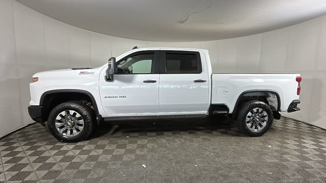 Used 2024 Chevrolet Silverado 2500 Custom w/ Custom Value Package AWD/4WD image 5