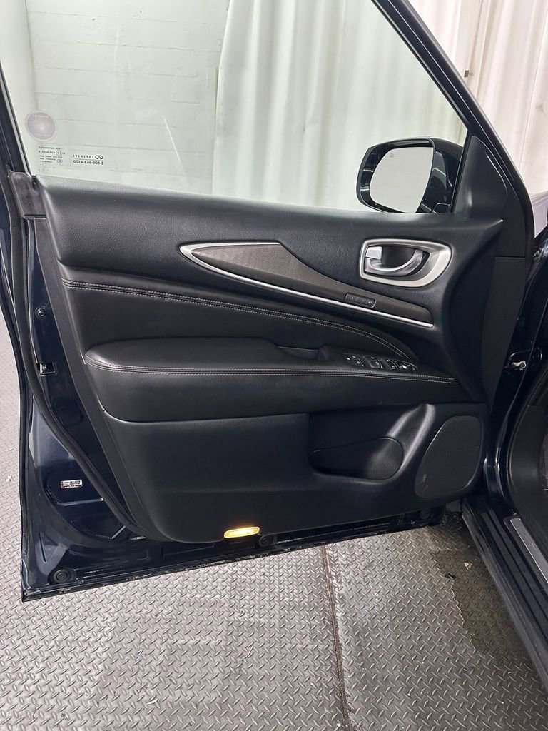Used 2018 INFINITI QX60 Luxe AWD/4WD image 8