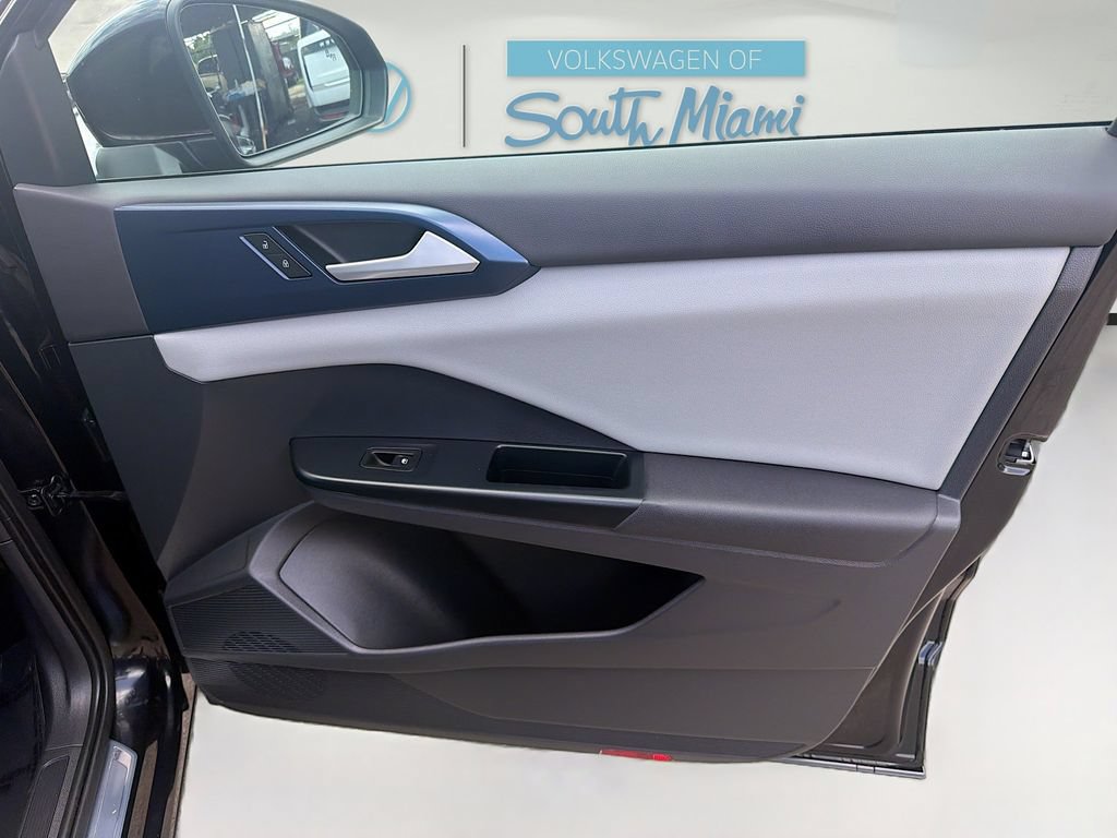 Used 2022 Volkswagen Taos SE FWD image 33