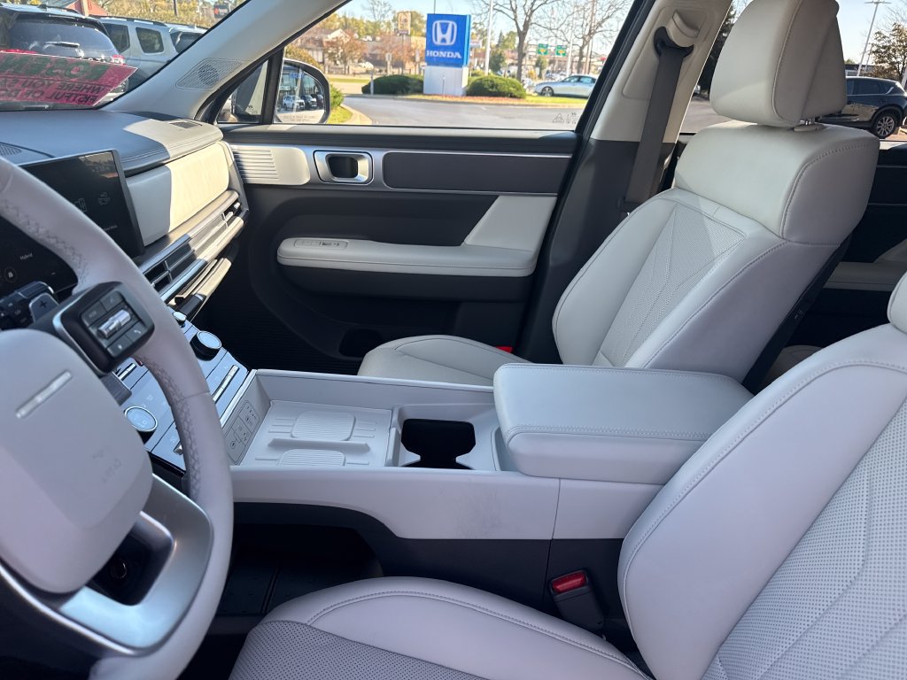 Certified 2026 Hyundai Santa Fe SEL AWD/4WD image 13