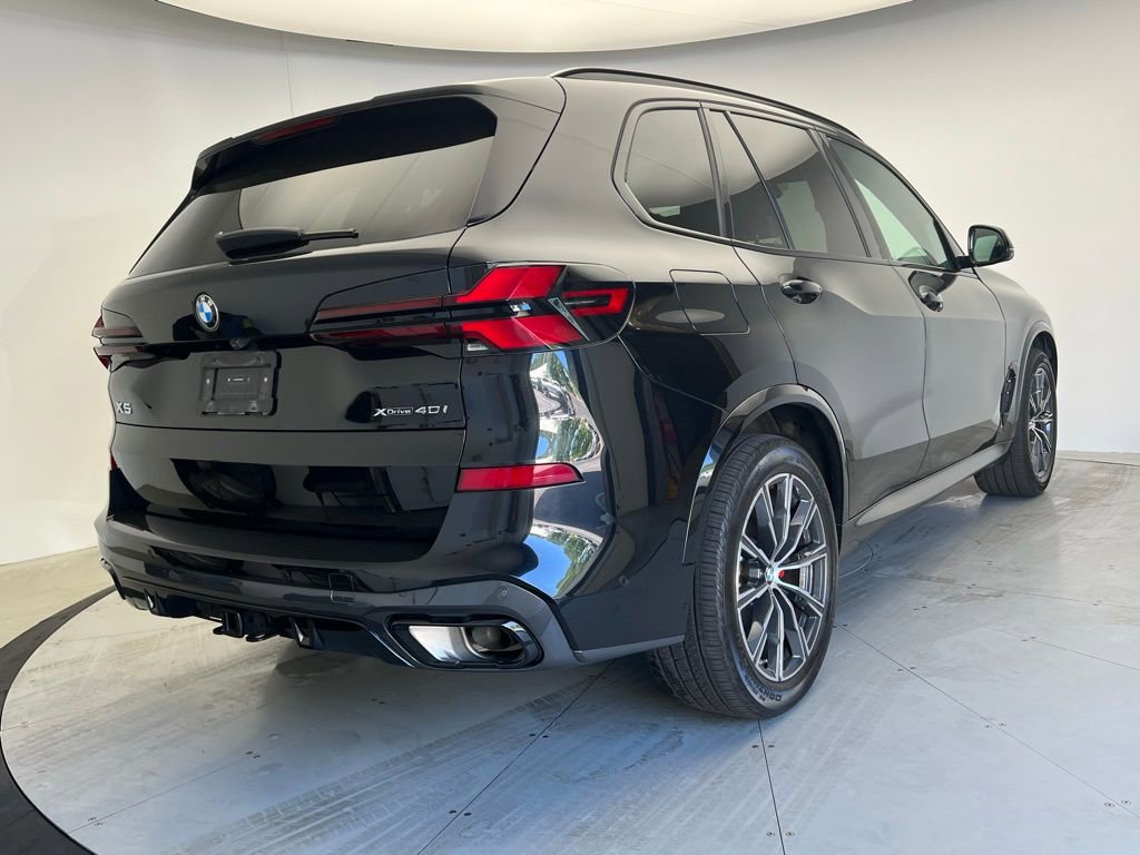 Certified 2024 BMW X5 xDrive40i w/ Executive Package image 3