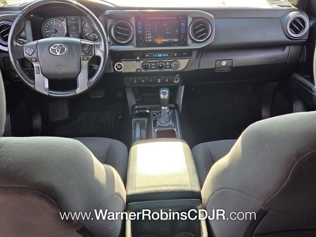 Used 2016 Toyota Tacoma TRD Sport w/ Premium & Technology Package RWD image 9