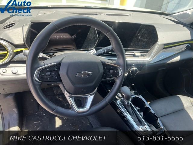 Used 2025 Chevrolet Trax ACTIV w/ Sunroof Package FWD image 7