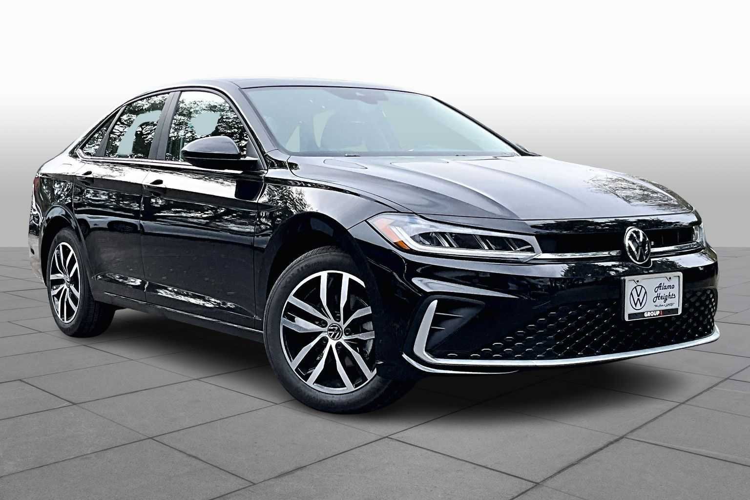 New 2026 Volkswagen Jetta SE image 2
