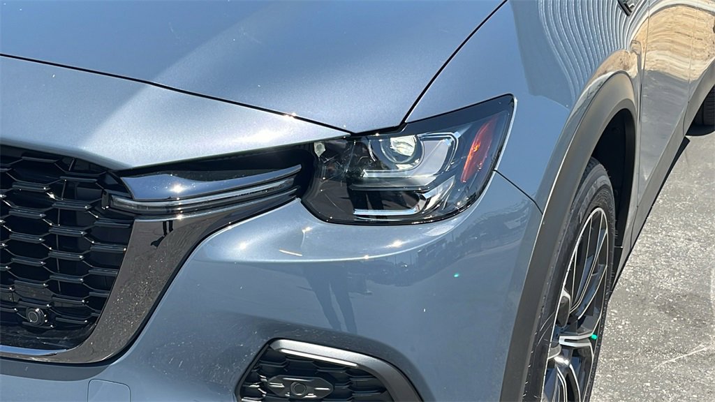 New 2025 MAZDA CX-70 Plug-In Hybrid w/ Premium Pkg image 4