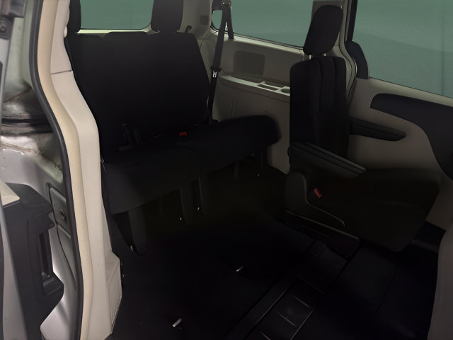 Used 2012 Dodge Grand Caravan Crew FWD image 15