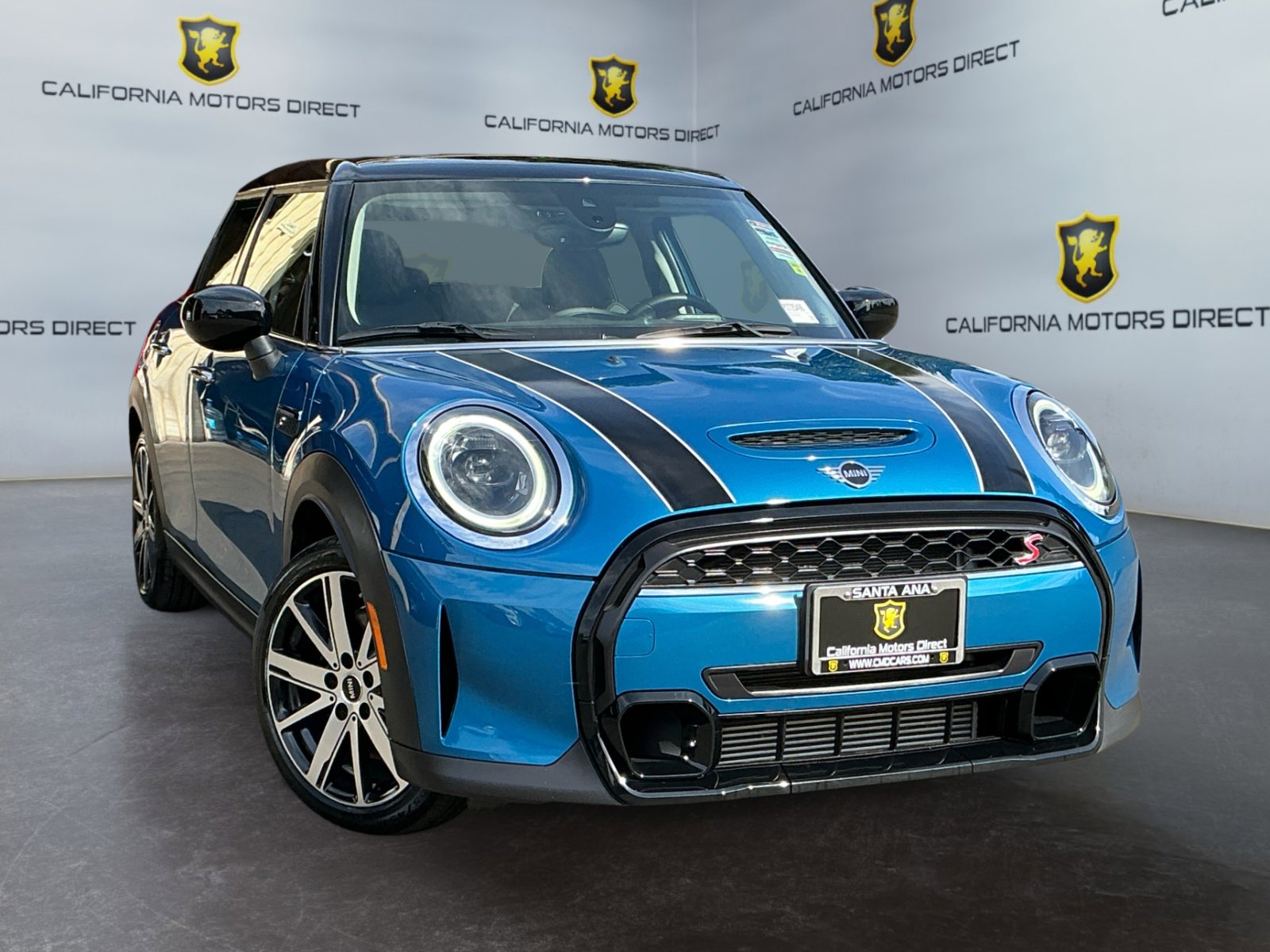 Used 2023 MINI Cooper S image 3